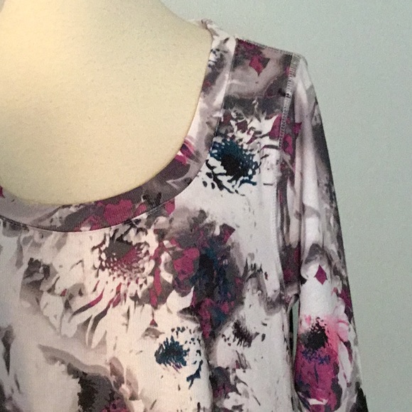 Neiman Marcus Asymmetrical Hem Top, sz S - Picture 2 of 6